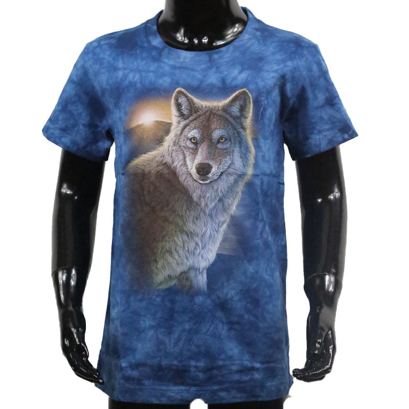 Kinder T-Shirt Wolf bei Sonnenuntergang – Mystisches Naturmotiv mit Wolf und Sonne